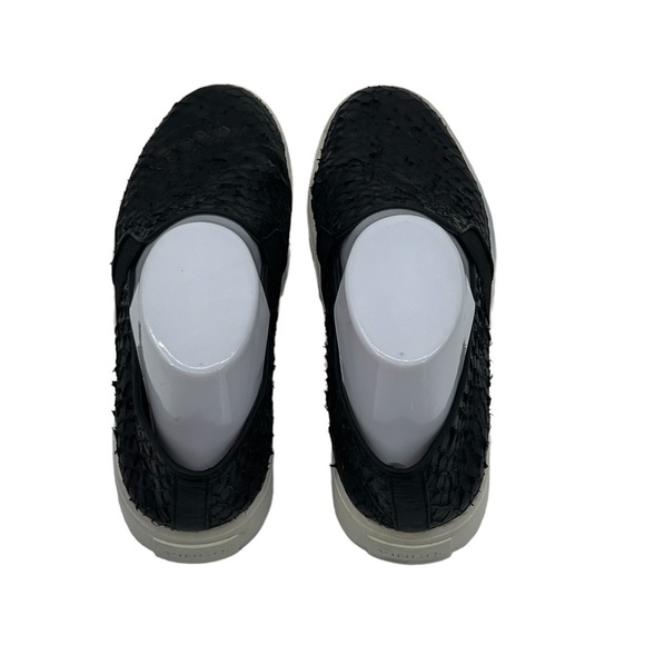 Vince Black Snakeskin Slip-On Loafers Size 8 Women's - Picture 5 of 9